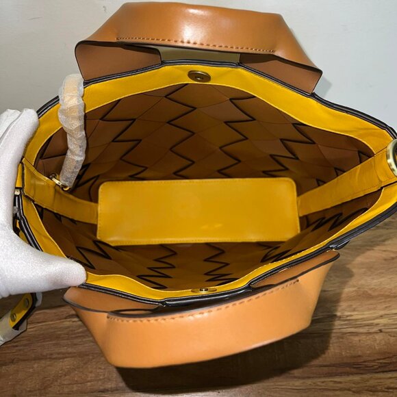 💛Michael Kors Leather Quilted Satchel & Xbody Purse💛 - Picture 7 of 17